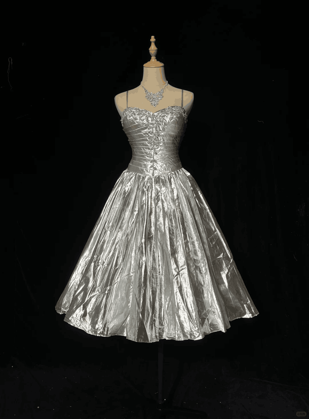 Stylish Spaghetti Straps Silver Satin Pleated Beaded A Line Short Birthday Dress Homecoming Dress D3385