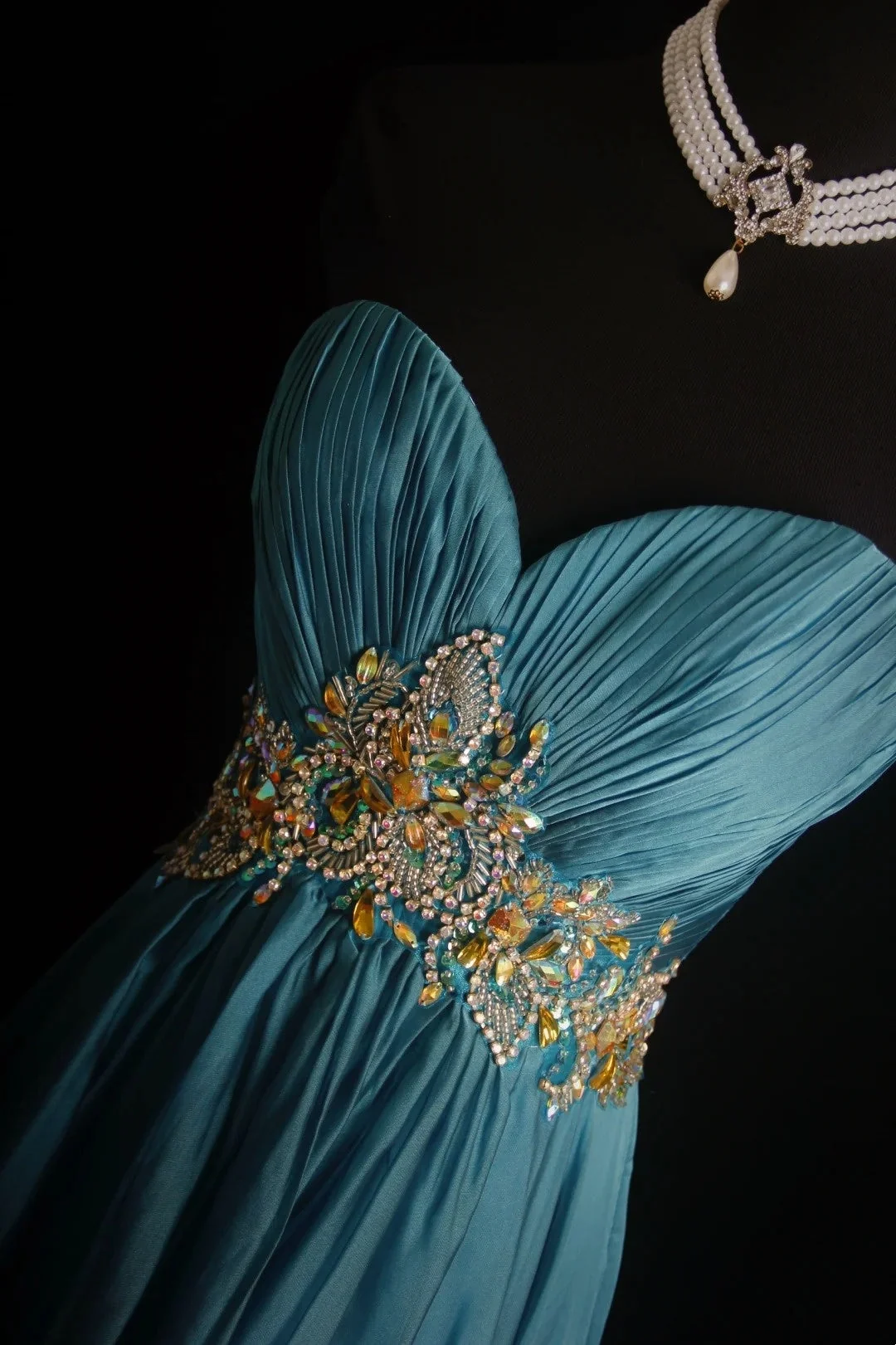 Retro Sweetheart Neck Satin Chiffon Beaded Long Wedding Guest Dress Blue Long Evening Dress D4565