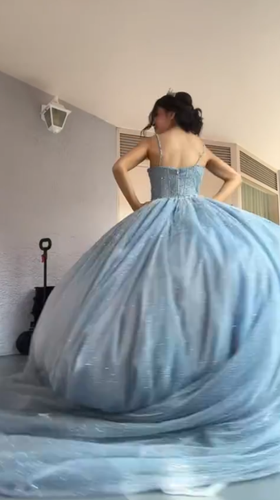 Shiny Spaghetti Straps Blue Tulle Sequin Beaded Formal Quinceanera Dress Sweet 16 Dress D1052