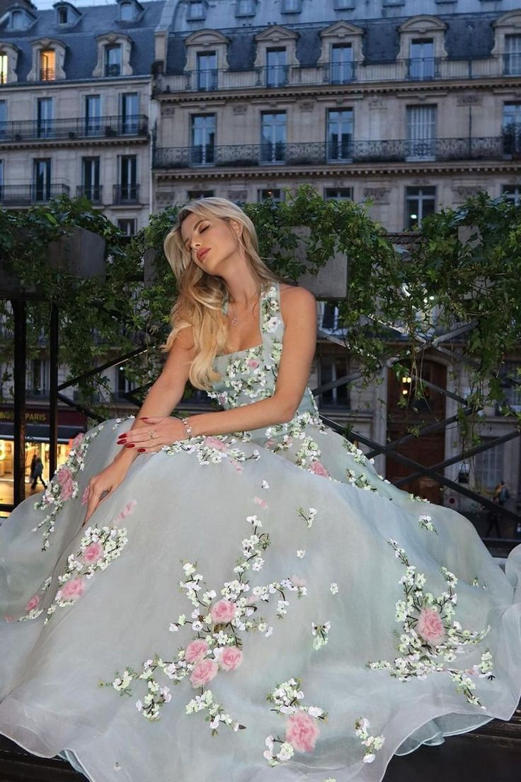Princess Halter Cascading Ruffles Tulle Appliques Green Long Evening Dress Birthday Party Gown D4750