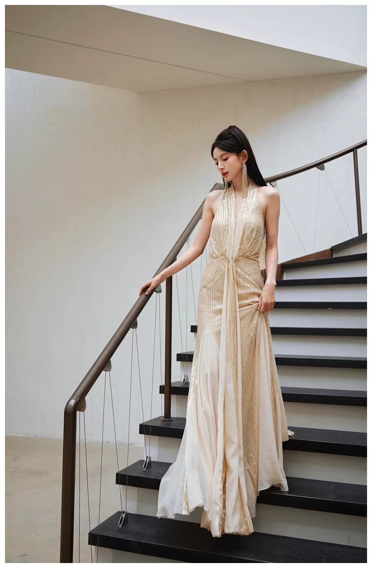 Gorgeous Halter V Neck Champagne Gold Sequin Mermaid Long Evening Dress Formal Birthday Outfits D2424