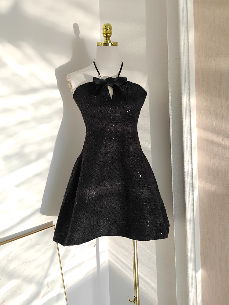 Cute A line Halter Black Short Homecoming Dresses Little Black Birthday Outfits SD404