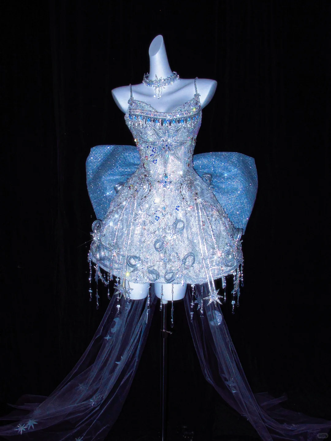Glitter Spaghetti Straps Blue Tulle Sequin Beaded A Line Short Graduation Homecoming Dress With Bow D3063