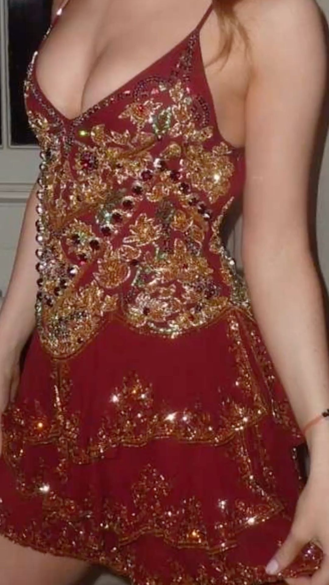 Charming Burgundy V Neck Chiffon Sequin Beaded A Line Short Graduation Homecoming Dress Birthday Dress D3036