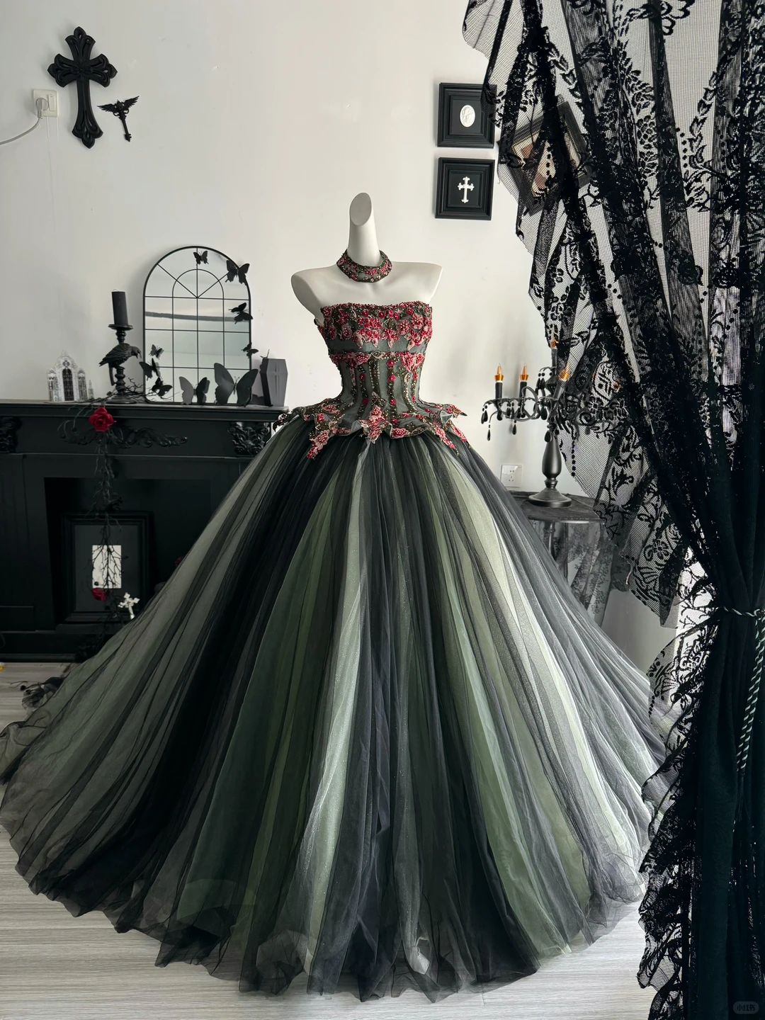 Vintage Black And Green Tulle Appliques Beaded Long Quinceanera Dress Strapless Sweet 15 Dress D4716