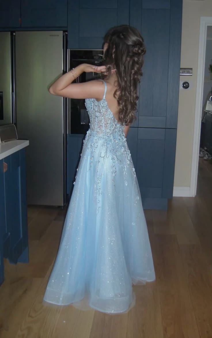 Stunning Spaghetti Strap Light Blue Tulle Sequin Beaded Long Evening Dress Birthday Prom Dress D5438