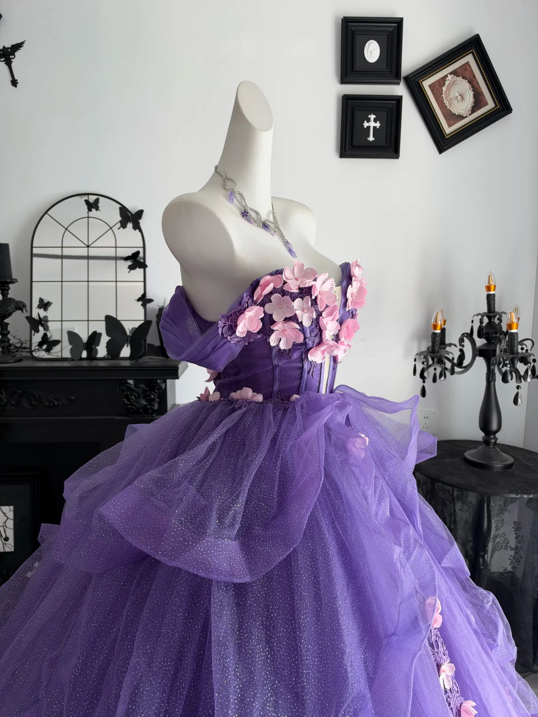 Pretty Purple Quinceanera Dress Off The Shoulder Tulle Appliques Sweet 15 16 Dress D4704