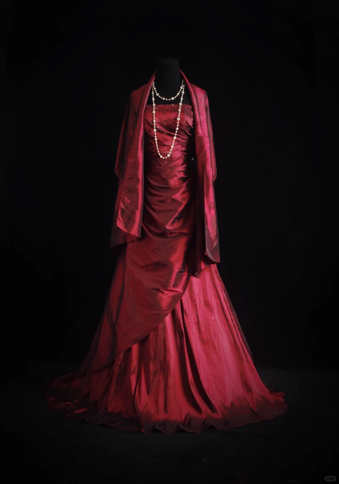 Retro Burgundy Strapless Satin Pleated Beaded Long Prom Dress Evening Gown D2856