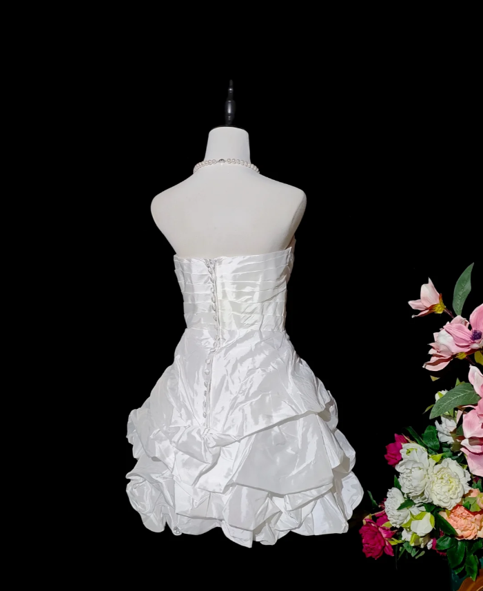 Stylish White Strapless Satin Pleated Short 8th Grade Homecoming Dress Cocktail Dress D2365