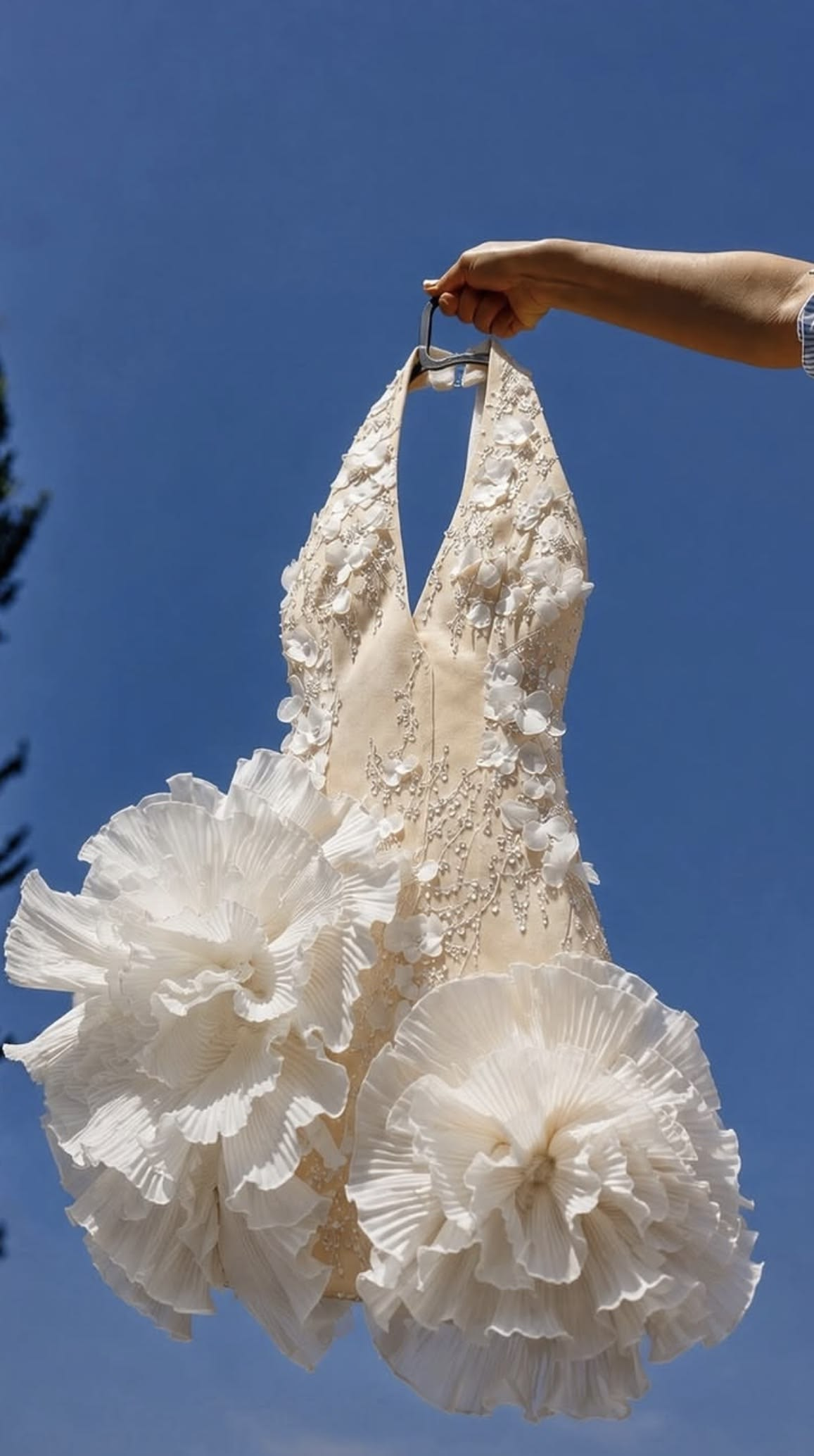 Pretty Light Champagne Tulle Appliques Short Homecoming Dress,Halter V Neck Mini Birthday Dress With 3D Flowers D3845