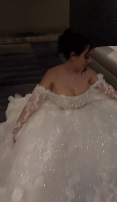 Classy Off The Shoulder Tulle Sequin Appliques White Bridal Dress Formal Wedding Dress D1050