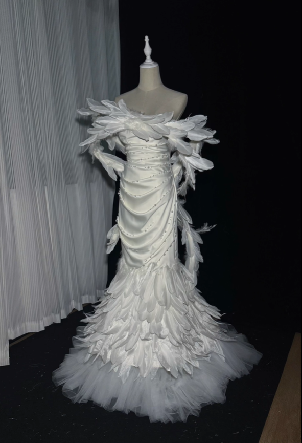 Glamorous Strapless White Tulle Feathers Mermaid Long Evening Dress Party Dress D5169