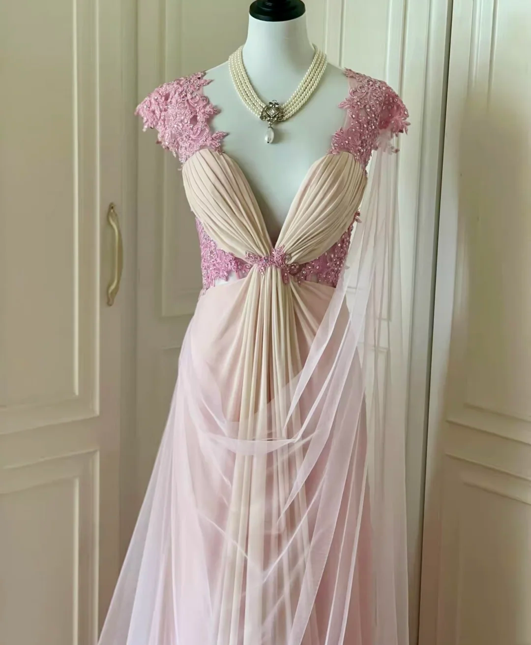 Charming V Neck Chiffon Lace Appliques Beaded Mermaid Long Evening Dress,Pink Party Gown D3094