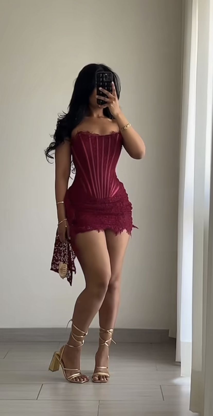 Sexy Burgundy Strapless Lace Sheath Short Cocktail Dress Homecoming Dress D002