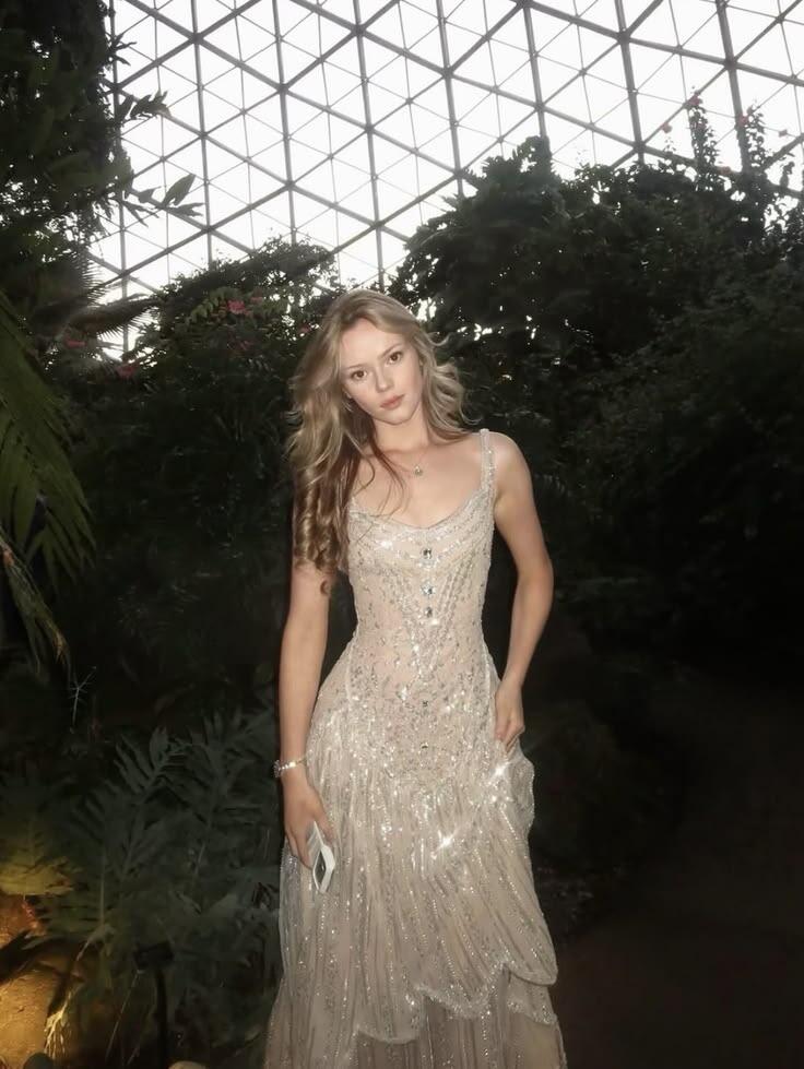 Glitter Spaghetti Straps Tulle Beaded Long Prom Dress Light Champagne Long Birthday Party Gown D4476