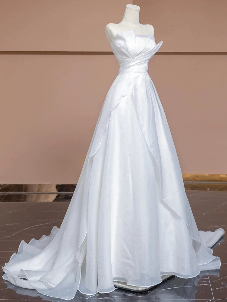 Aesthetic Ball Gown Strapless White Long Wedding Dresses Brides Dress S3804