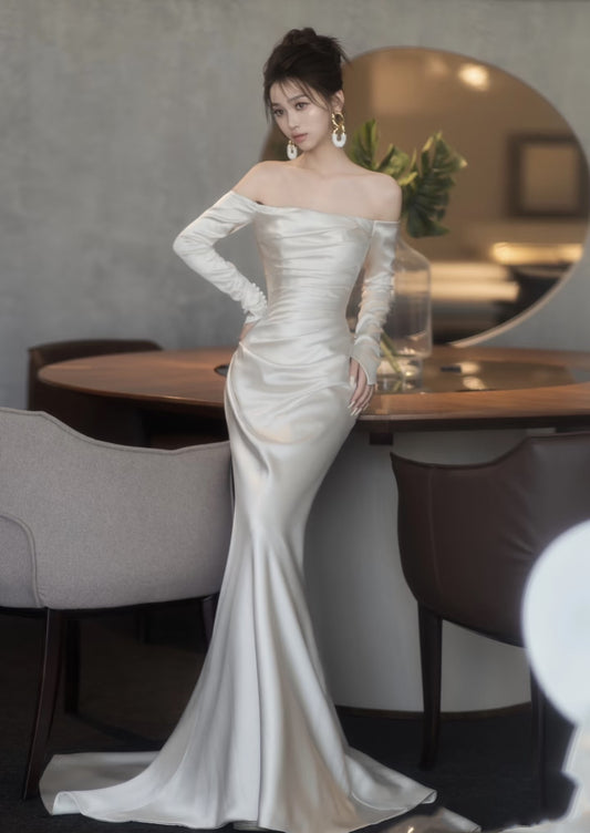 Unique Mermaid Off The Shoulder Long Sleeves Wedding Dresses Ivory Brides Dress S3826