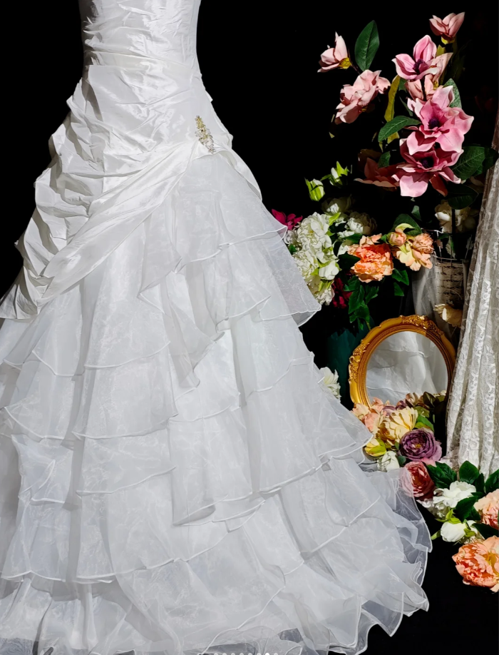 Pretty Strapless White Satin Tulle Beaded Ruffle Layered Mermaid Evening Dress Long Birthday Prom Dress D2375