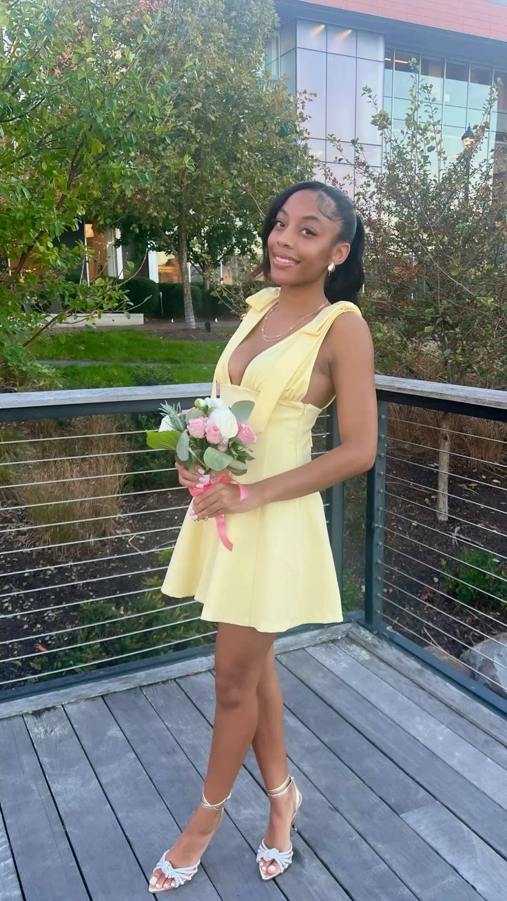 Elegant Bow Straps V Neck Satin Short Birthday Outfits,Yellow Short 8th Grade Homecoming Dress D4216