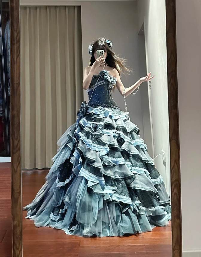 Shiny Strapless Tulle Satin Beaded Ball Gown Blue Layered Sweet 16 Dress Quinceanera Dress D1698