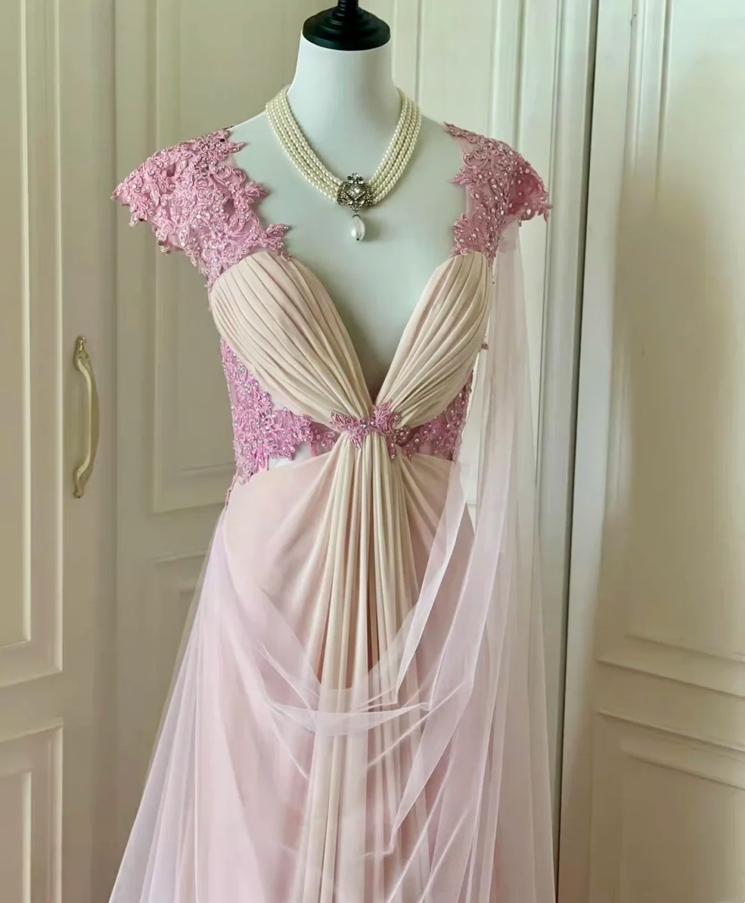 Charming V Neck Chiffon Lace Appliques Beaded Mermaid Long Evening Dress,Pink Party Gown D3094