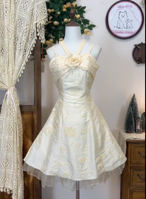 Elegant Light Yellow Satin Tulle Homecoming Dress Straps A Line Mini Party Dress S456