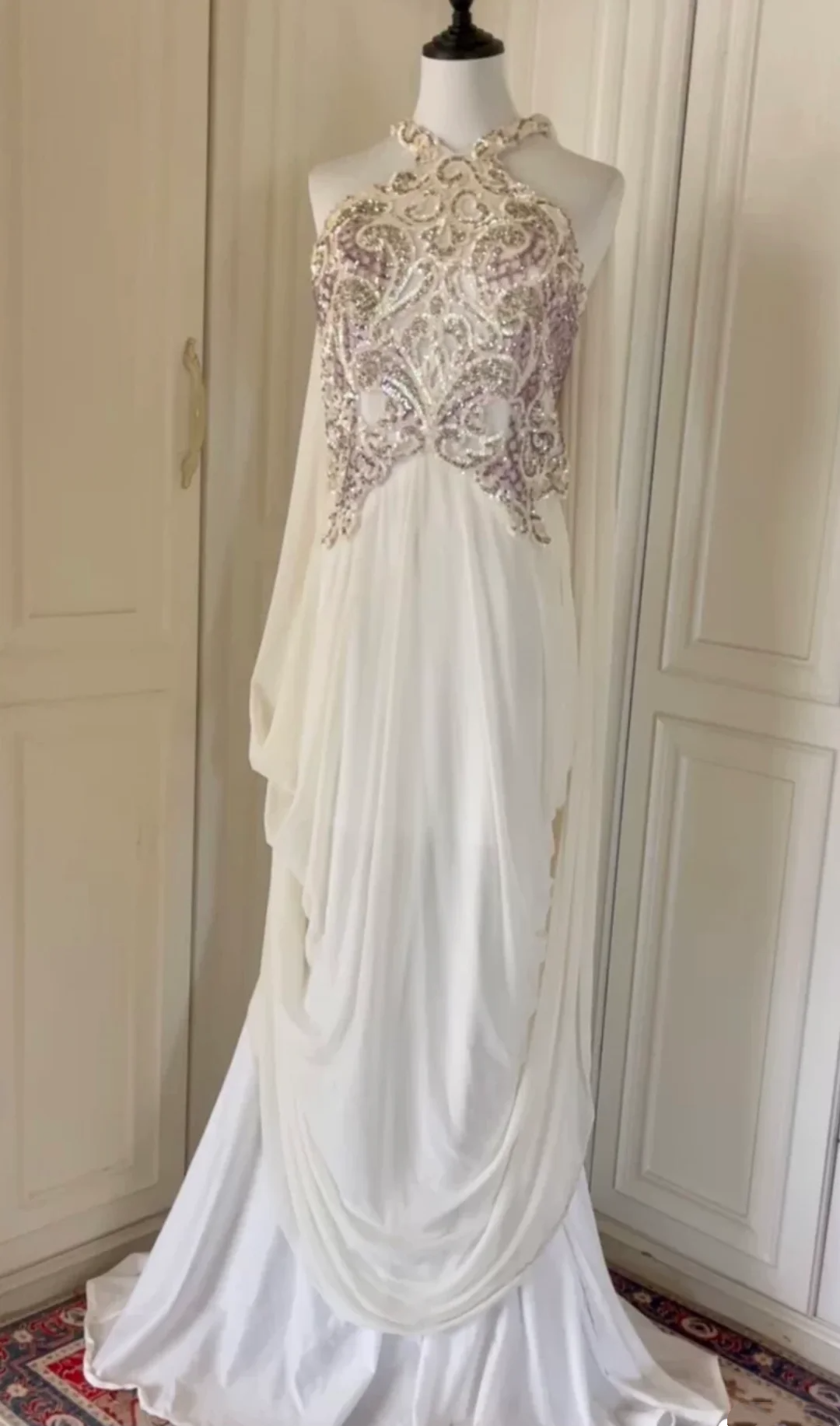 Classy Sleeveless White Sequin Beaded Satin Chiffon Mermaid Long Prom Dress Evening Dress D3104