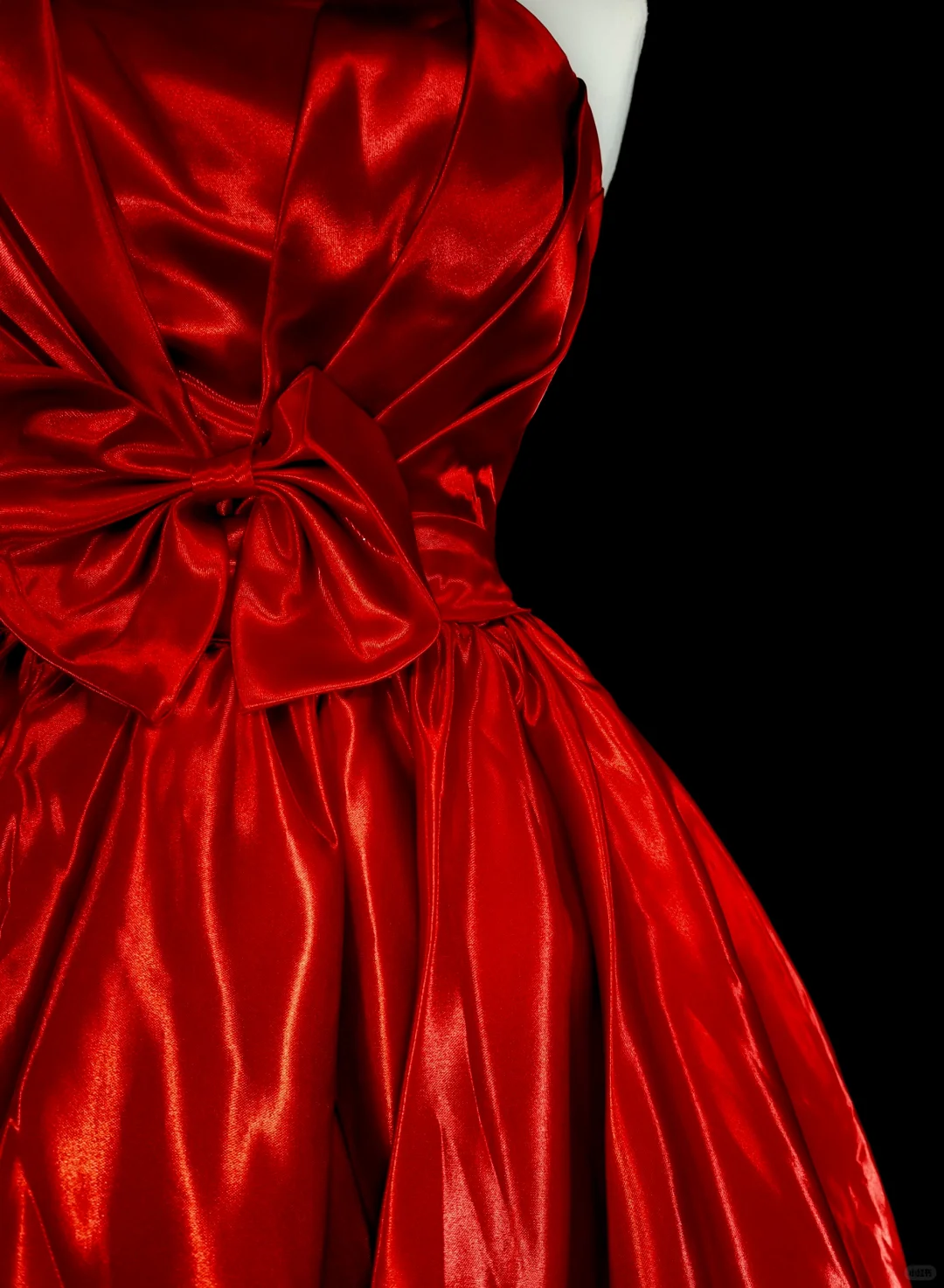 Fashion Strapless Red Satin Pleated A Line Short Homecoming Dress Birthday Outfits D4045