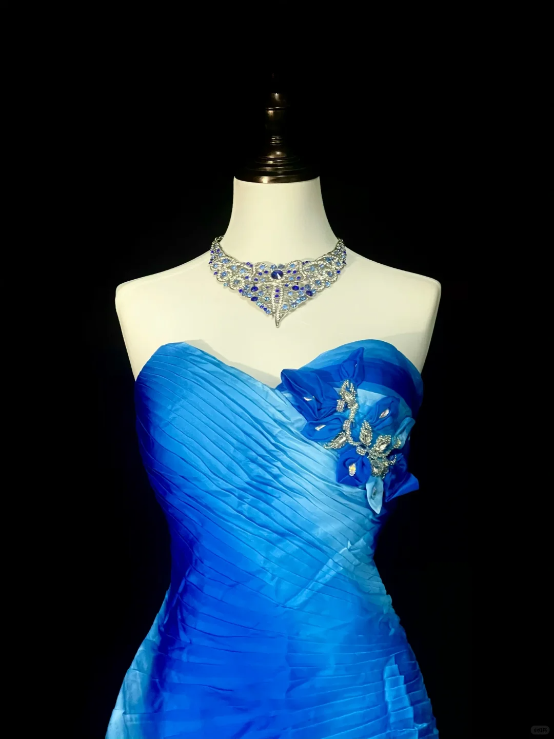 Sexy Sweetheart Neck Ombre Blue Satin Ruched Sheath Short Homecoming Dress Cocktail Dress With 3D Floral D4076