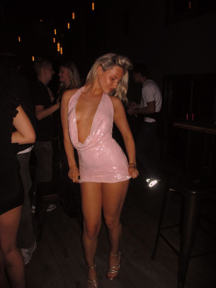 Sexy Halter Pink Sequin Sheath Short 6th Grade Homecoming Dress,Formal 16th Birthday Outfits D3527