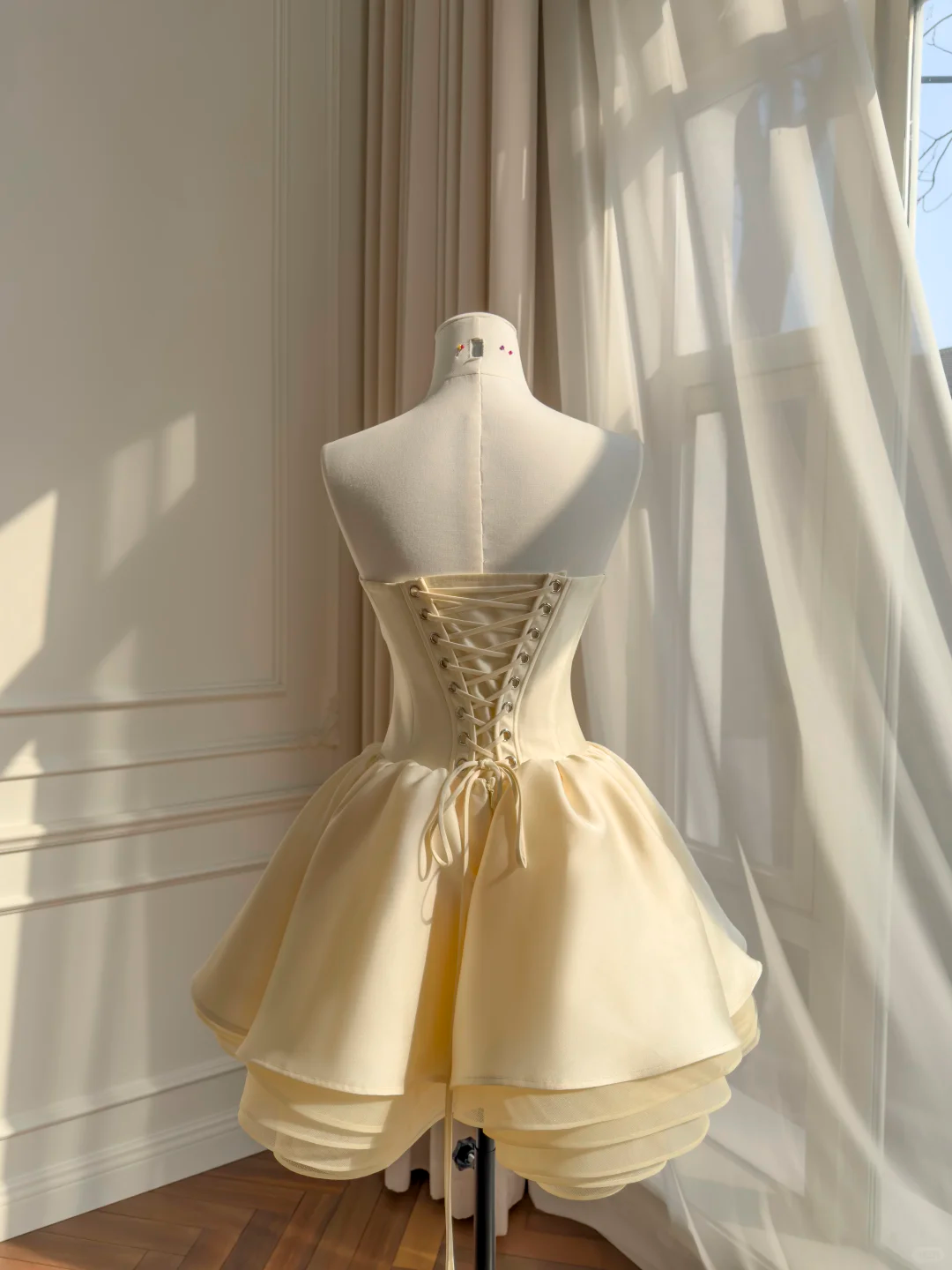 Pretty Strapless Organza Layered A Line Short 9th Grade Homecoming Dress Yellow Mini Birthday Dress D2954