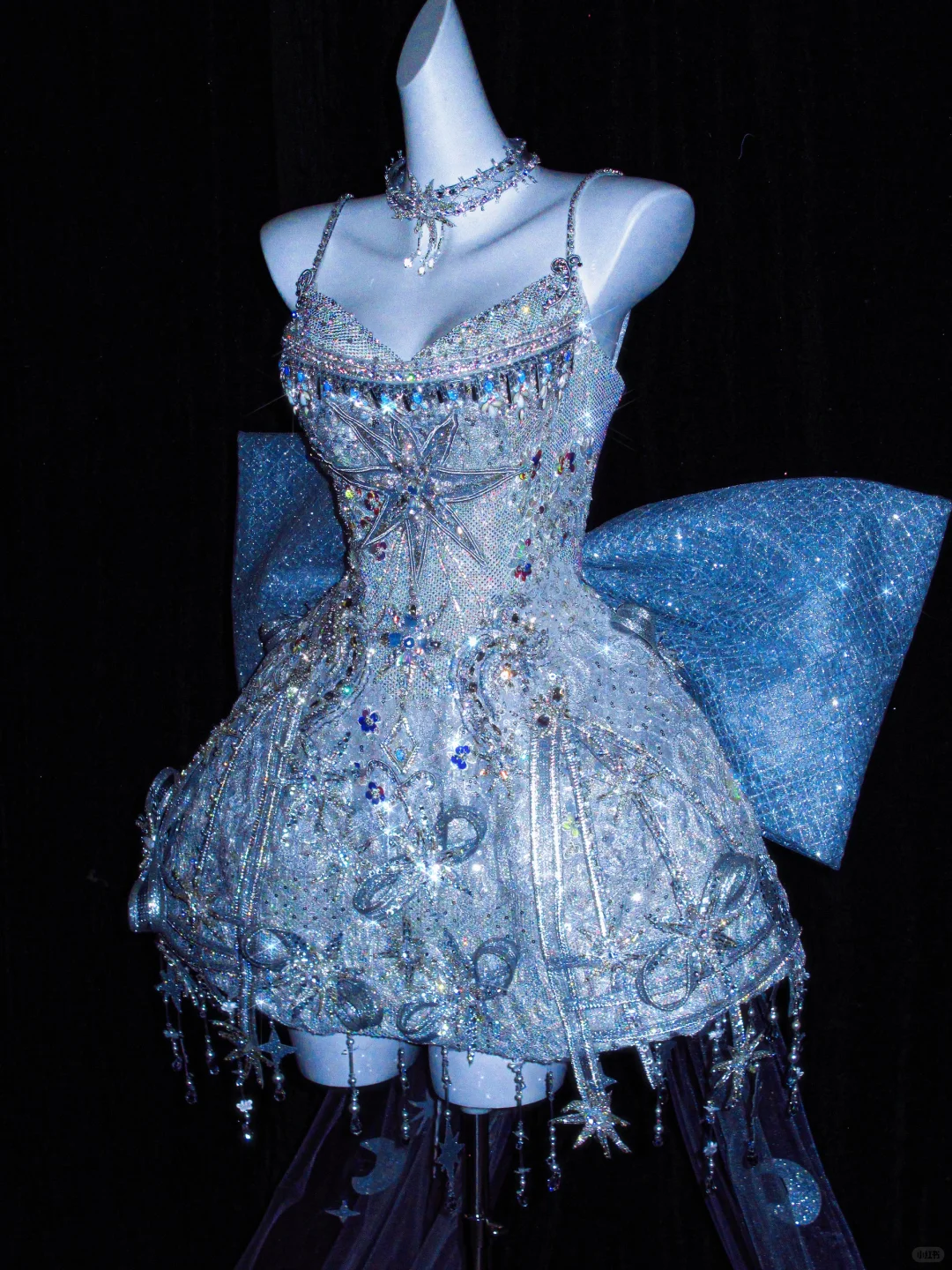 Glitter Spaghetti Straps Blue Tulle Sequin Beaded A Line Short Graduation Homecoming Dress With Bow D3063