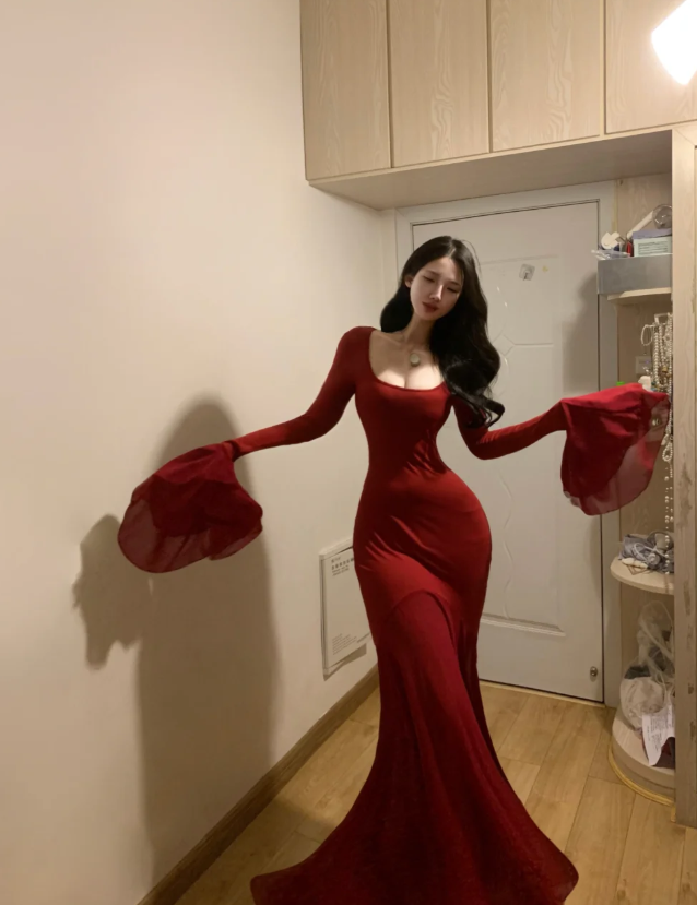 Charming Red Chiffon Mermaid Long Party Dress Prom Gown D844