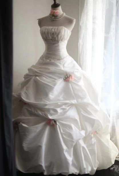 Elegant Strapless Ball Gown White Satin Pleated Floral Long Wedding Dress D2316