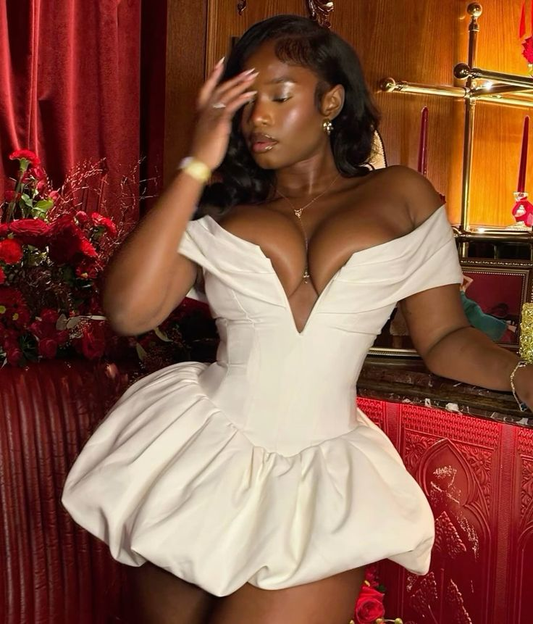 Sexy Off The Shoulder White Satin A Line Short Homecoming Dress Birthday Outfits S684