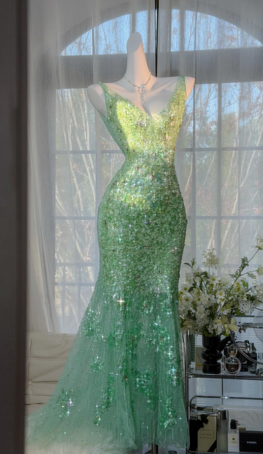 Sparkly Green V Neck Tulle Sequin Beaded Mermaid Long Evening Dress Party Gown D2378