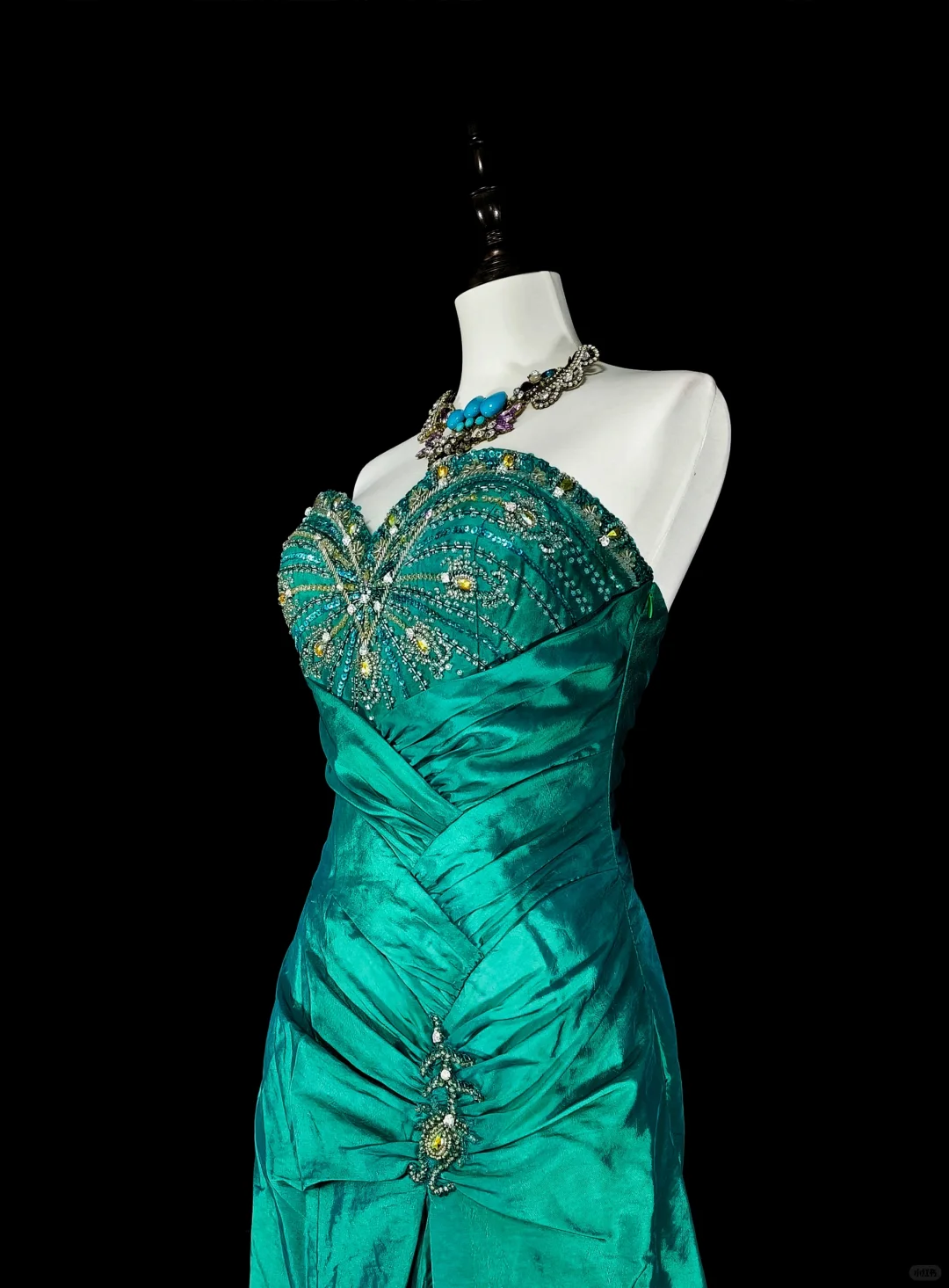 Charming Sweetheart Neck Satin Beaded Long Prom Dress Green Mermaid Evening Dress D5385