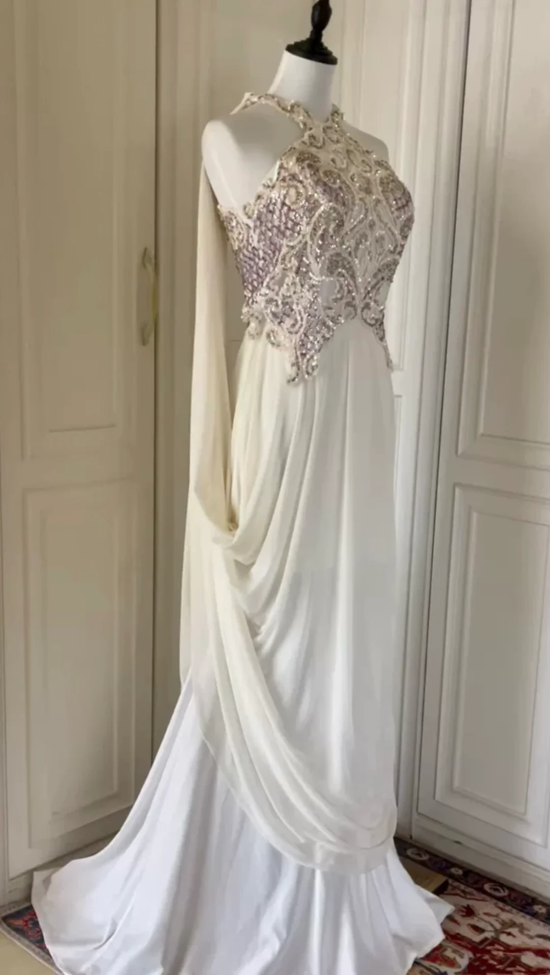 Classy Sleeveless White Sequin Beaded Satin Chiffon Mermaid Long Prom Dress Evening Dress D3104