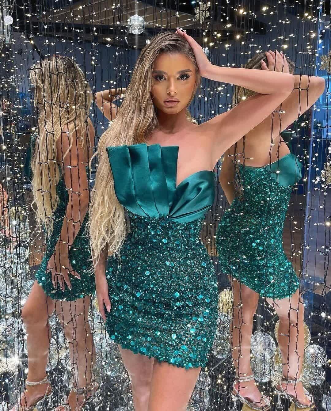 Sparkly Strapless Emerald Green Satin Sequin Beaded Sheath Cocktail Dress Short 6th Grade Homecoming Dress D3741