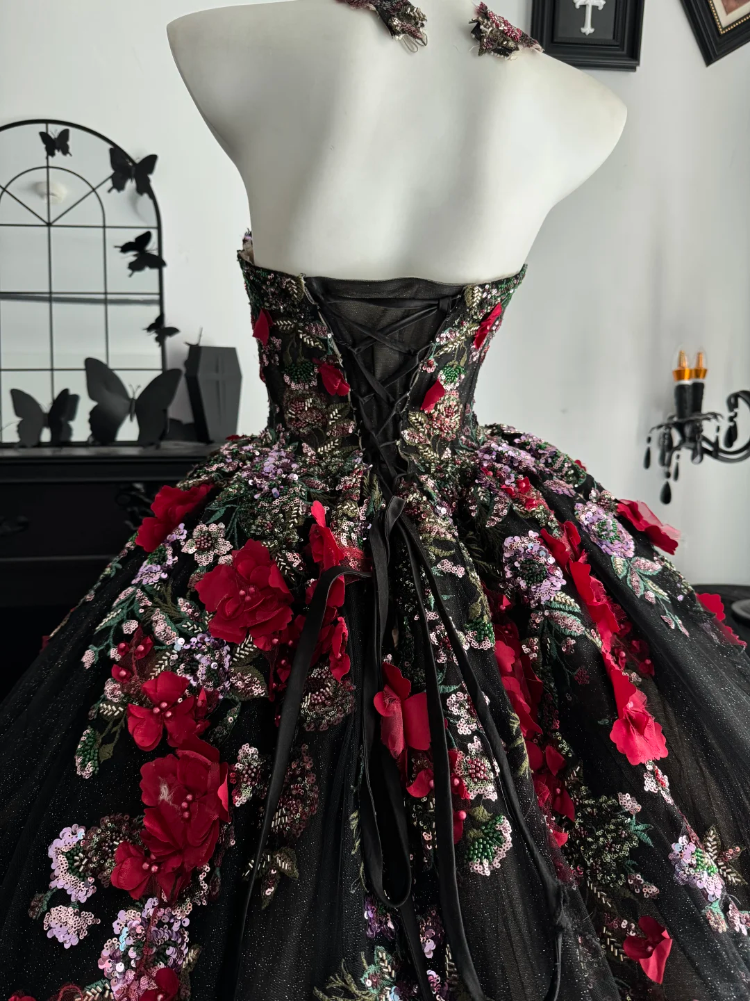 Pretty Black Quinceanera Dress Strapless Tulle Sequin Beaded Floral Sweet 16 Dress With Appliques D4717