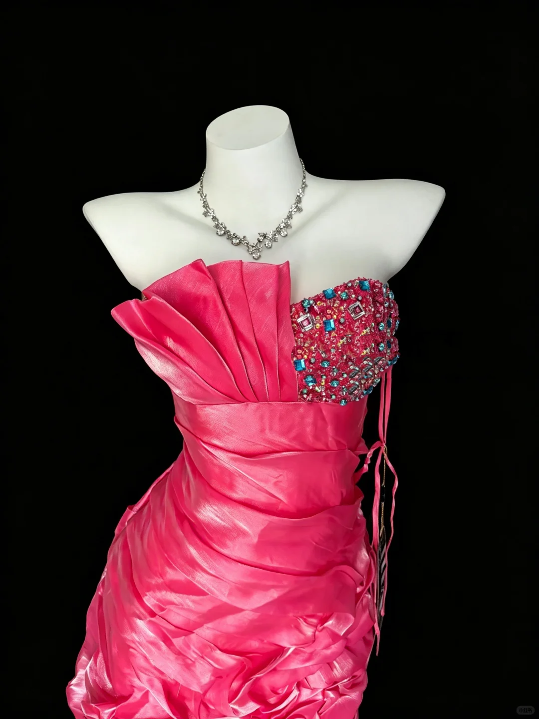 Stylish Pink Satin Pleated Beaded Short Homecoming Dress Strapless Sheath Short Cocktail Dress D5265