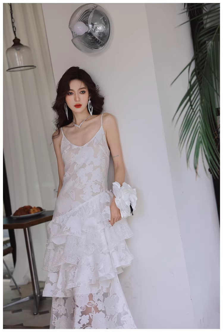 Fairy Spaghetti Strap White Lace Ruffle Layered Mermaid Long Prom Dress Evening Gowns D2426