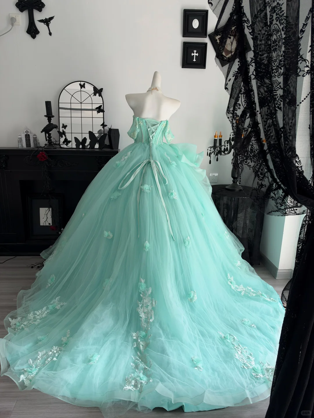 Pretty Green Quinceanera Dress Off The Shoulder Tulle Appliqued Beaded Ball Gown Sweet 15 Dress With Bow D4707