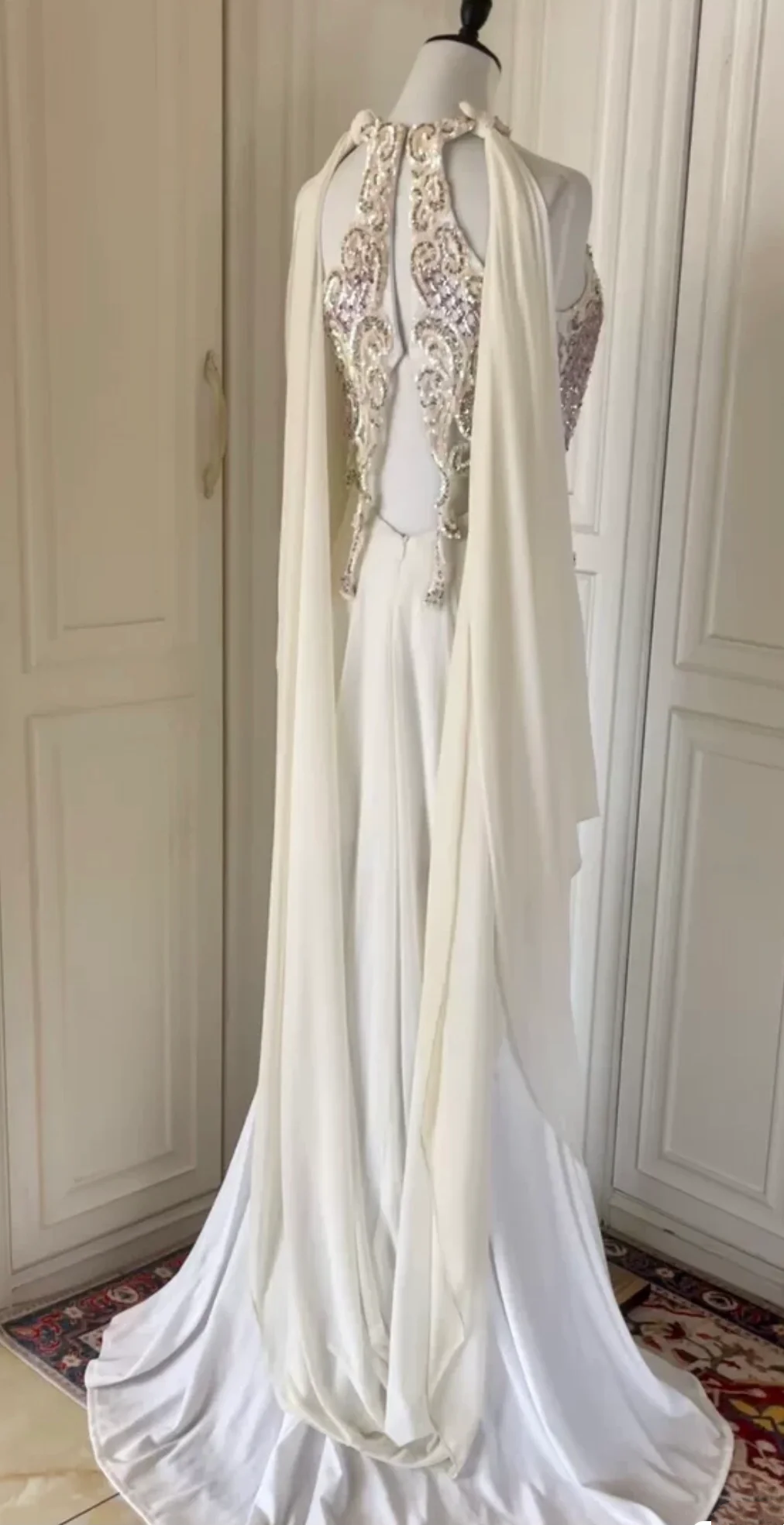 Classy Sleeveless White Sequin Beaded Satin Chiffon Mermaid Long Prom Dress Evening Dress D3104