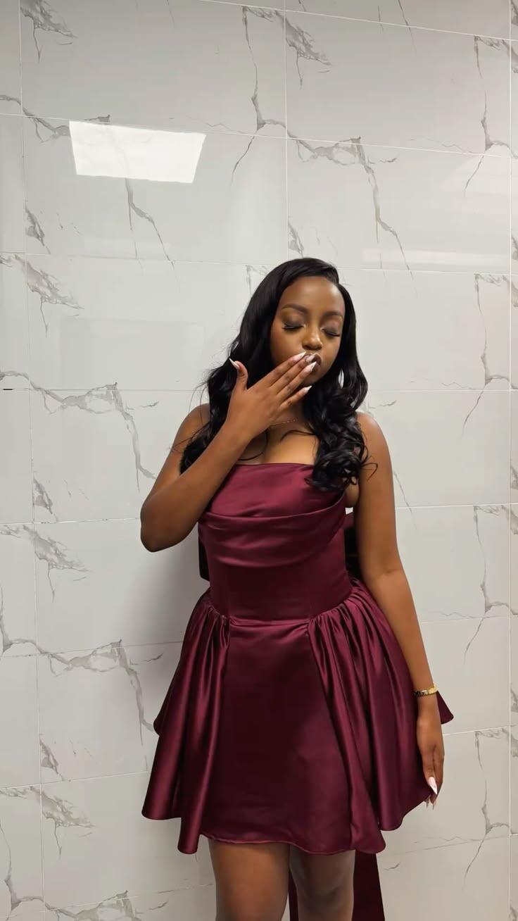 Retro Strapless Satin Mini Birthday Dress Burgundy Short Homecoming Dress With Bow D4766