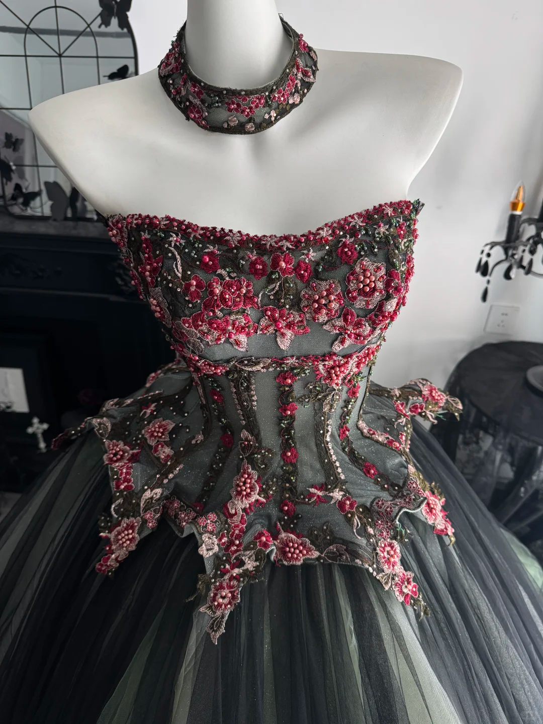 Vintage Black And Green Tulle Appliques Beaded Long Quinceanera Dress Strapless Sweet 15 Dress D4716