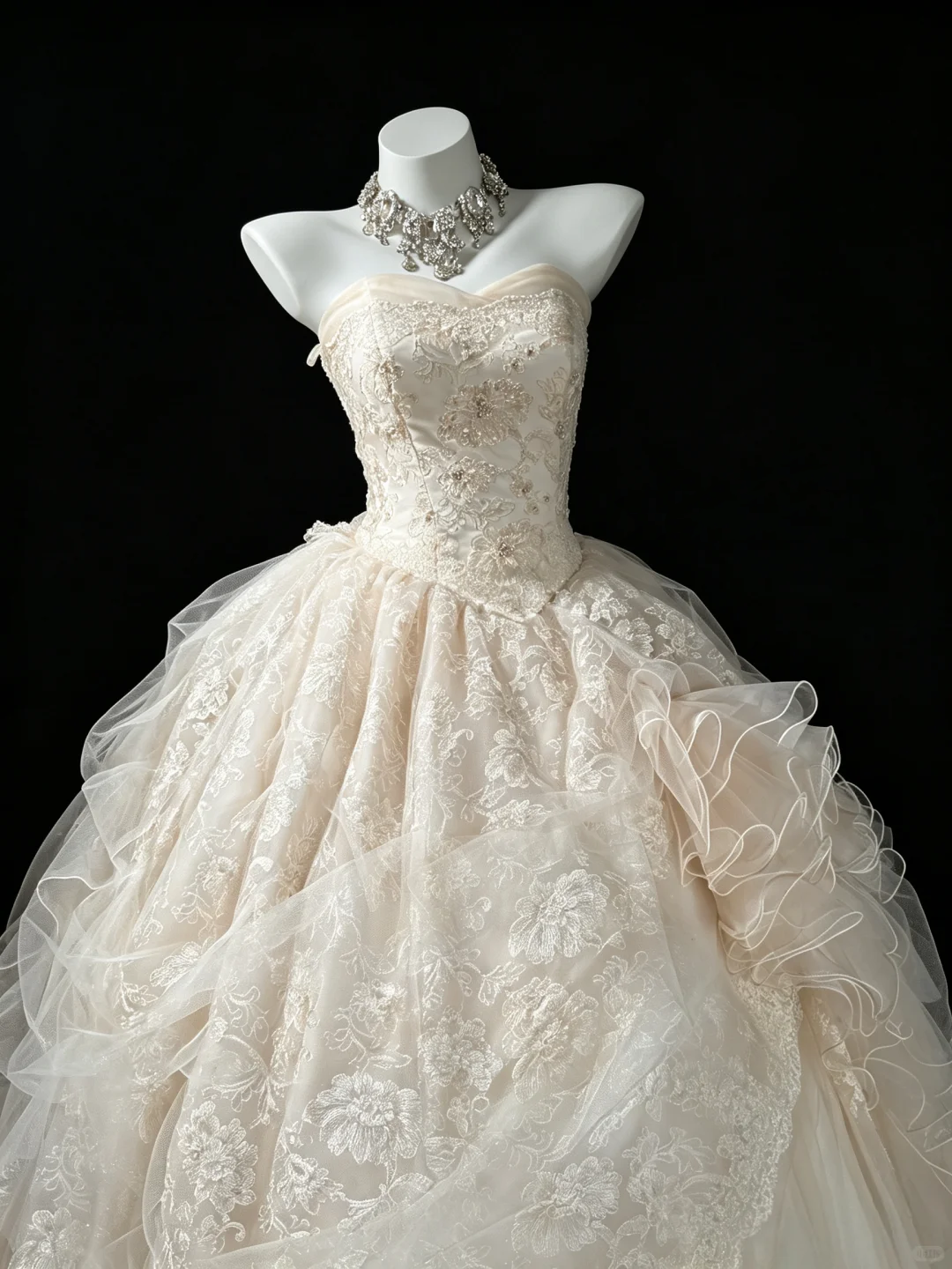 Pretty Sweetheart Neck Off White Tulle Lace Long Wedding Dress Bridal Dress D5268
