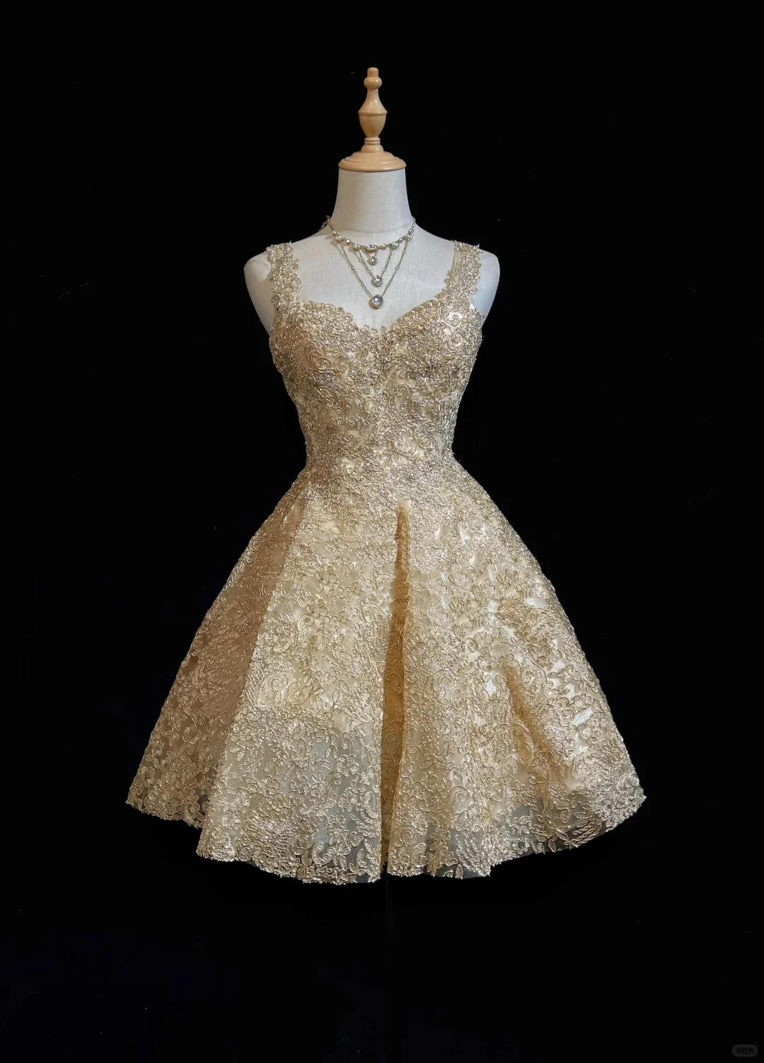 Gorgeous Gold Lace Sequin Beaded A Line Short 17th Birthday Outfits,Formal Graduation Homecoming Dress D3356