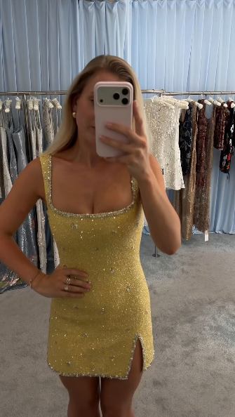 Shiny Spaghetti Straps Yellow Sequin Beaded Sheath Short Homecoming Dress Birthday Outfits D3656