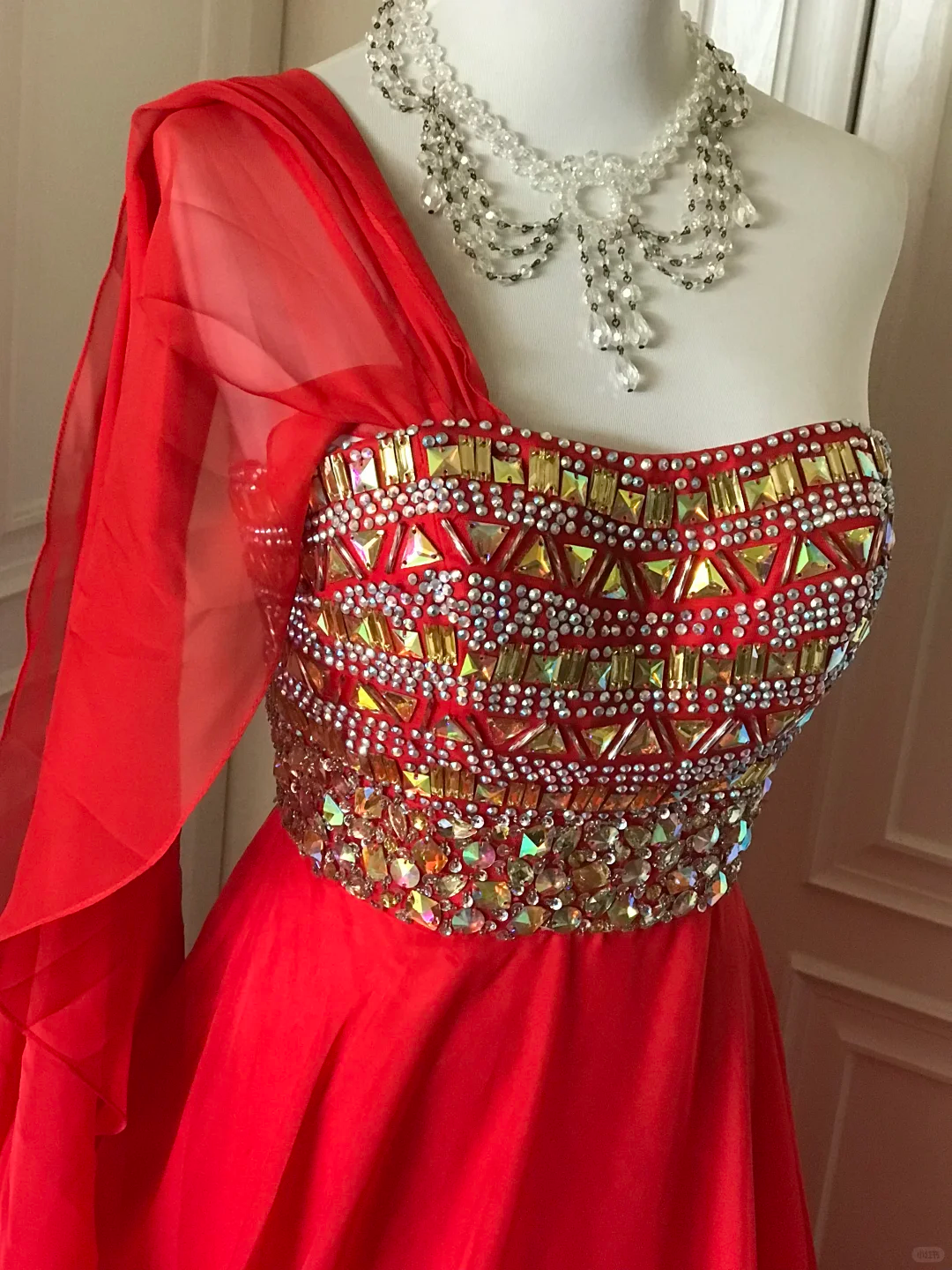 Gorgeous Red Chiffon Beaded Mermaid Long Party Dress Evening Dress D3102
